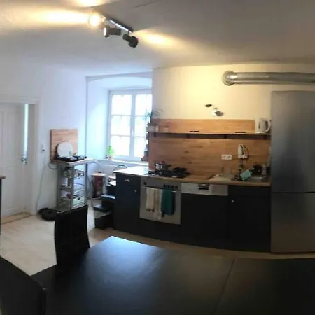Gasthof In - Schlummern Wie Dornroschenrapunzel Im Schlosschen
